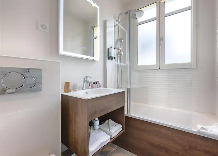 ホテル ドゥ フランス アンヴァリッド