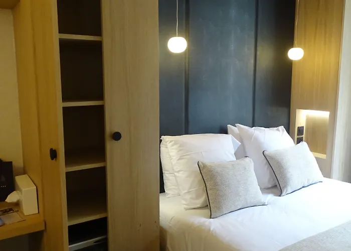 ドゥ フランス アンヴァリッド 3* パリ